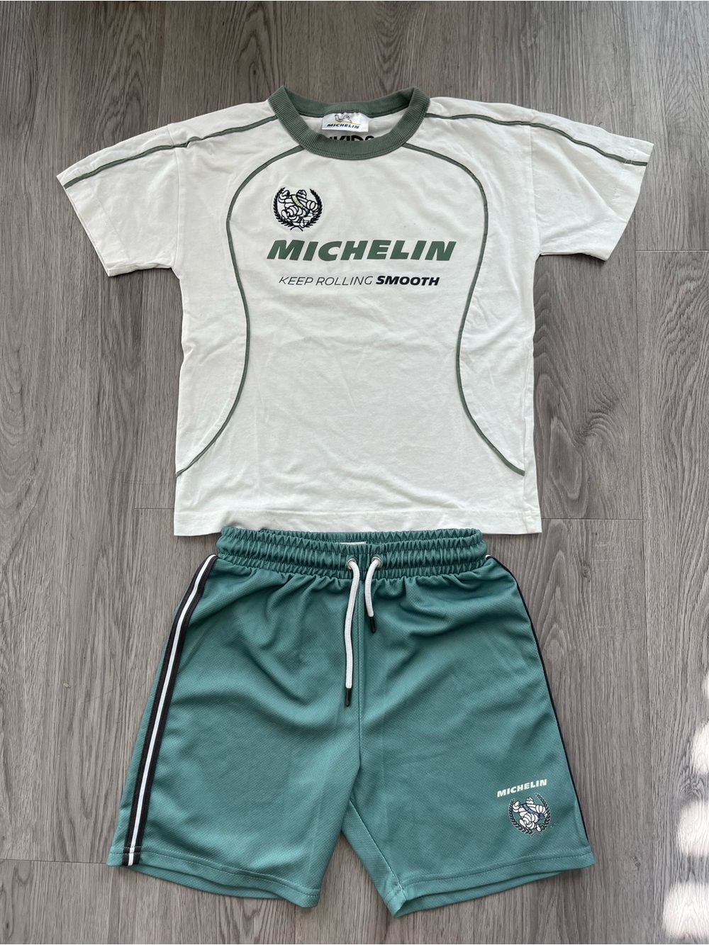 Cotton on kids White & Green Michelin Tee and Shorts Set size 7